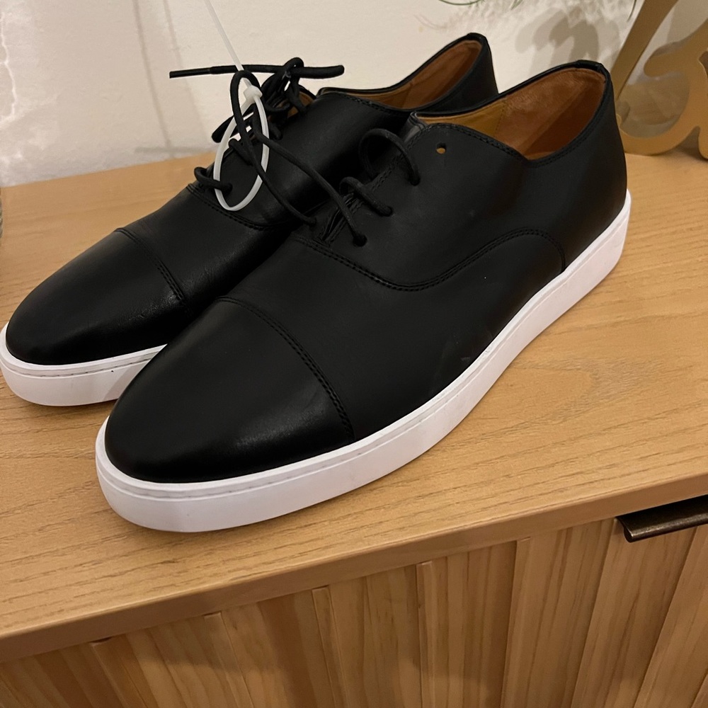 Magnanni Lasaro New Leather Casual Dress Shoes. Sz 13 Mens. Black Color.